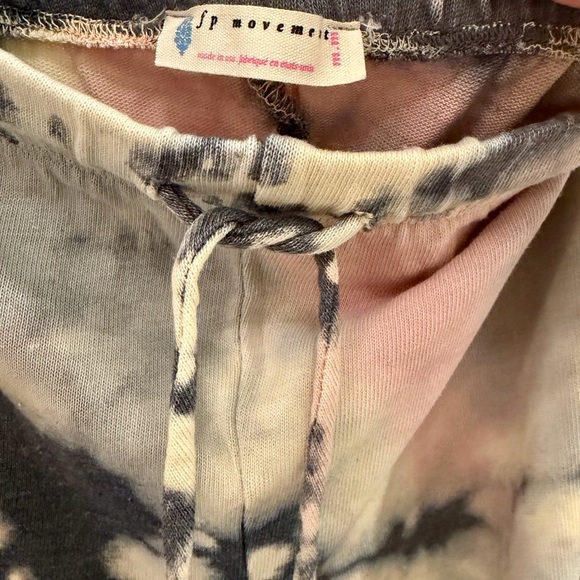 NWOT FP Movement Tie Dye Joggers Medium - Picture 4 of 5